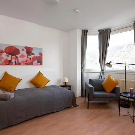 Wersten Nahe Uni & Uniklinik, Neue Mobel & Bad, Kochnische Apartment Dusseldorf