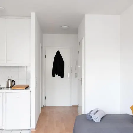 Apartment Wersten Nahe Uni & Uniklinik, Neue Mobel & Bad, Kochnische Dusseldorf
